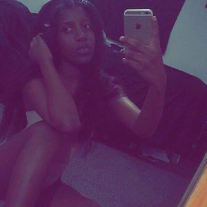 Meet your Posher, Kayla